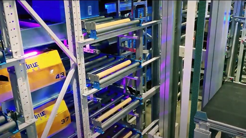 The 4-Way carton shuttle robot