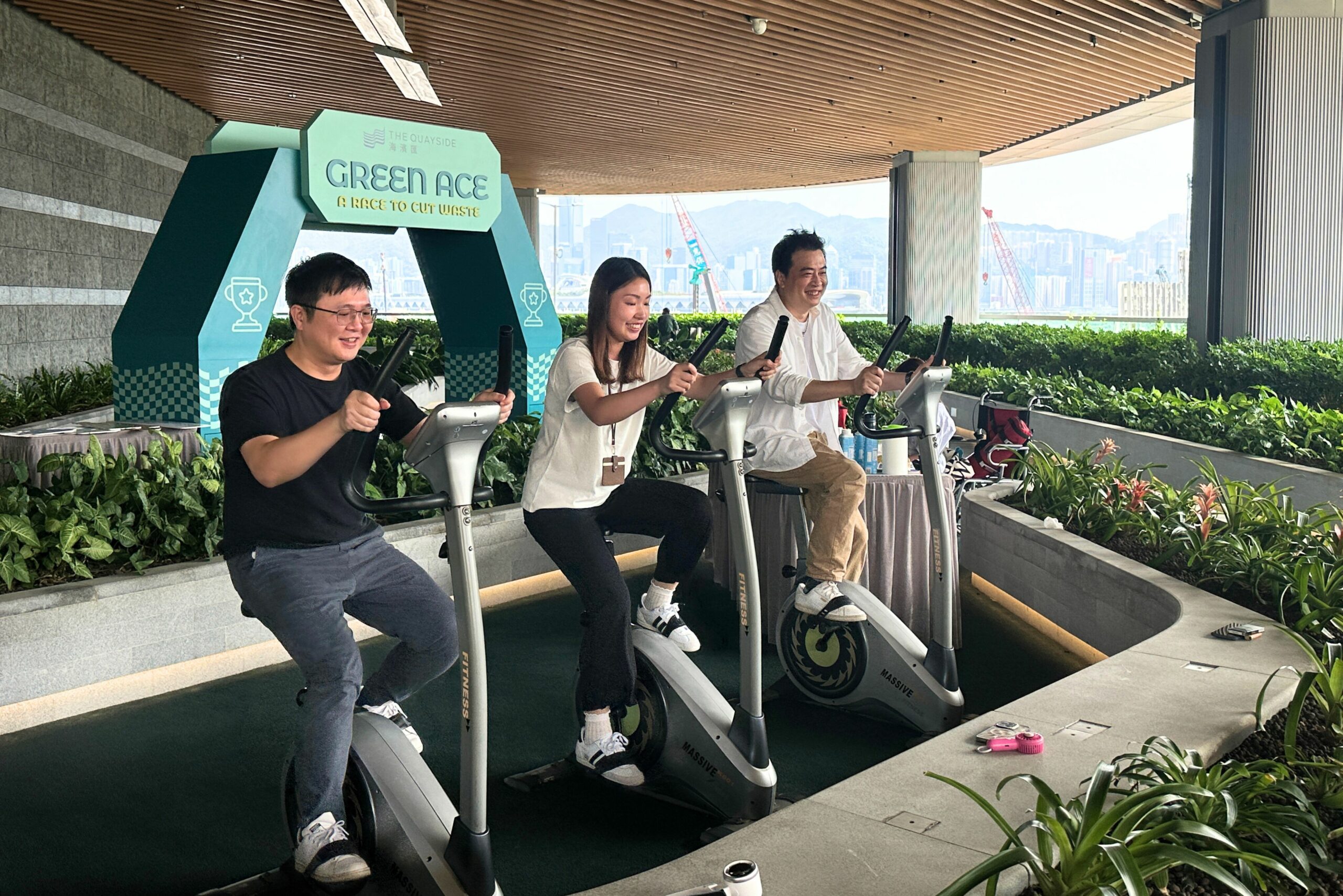Green Ace-Healthy Spinning At The Quayside